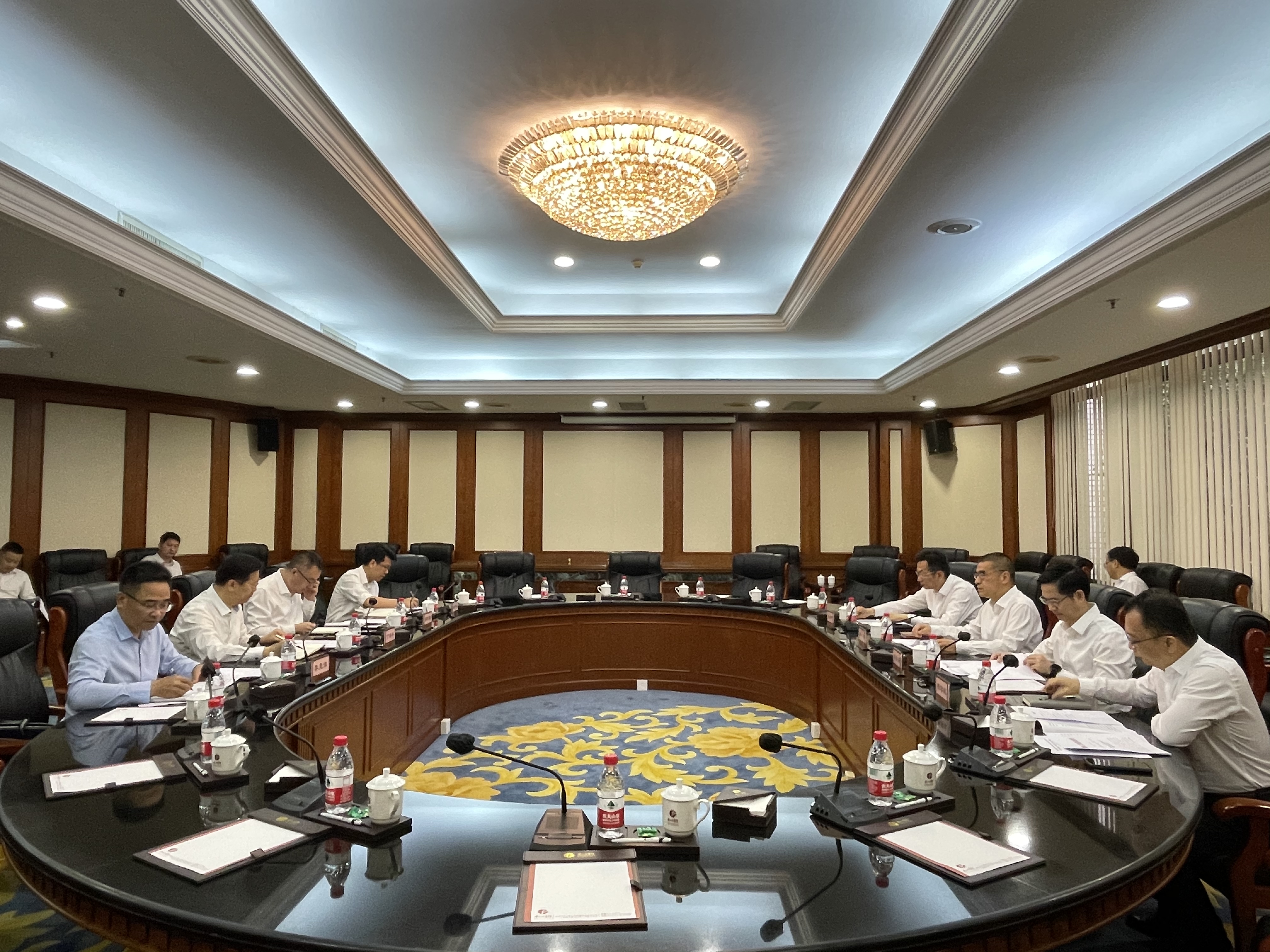 召开佛山澳洲幸运8招商引资工作交流会.jpg